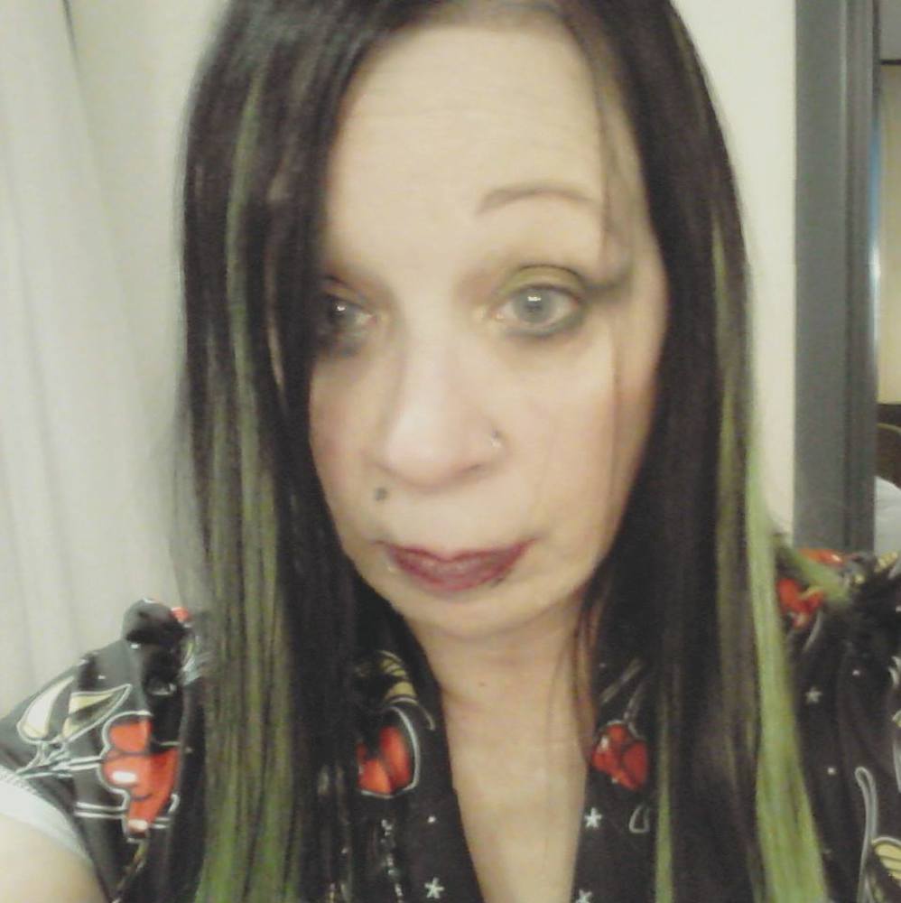 Meet your Posher, Linda